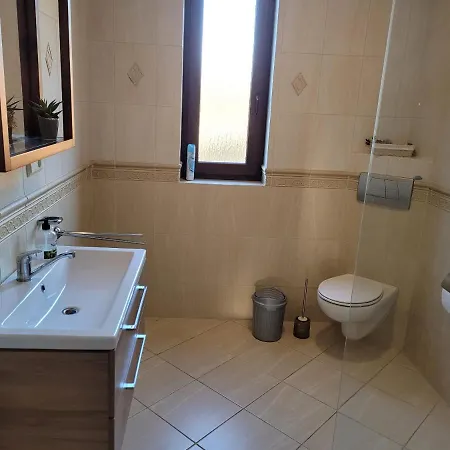 Vila Kaszubskie Zacisze 2 Dom Nad Jeziorem, Sauna, Balia Ogrodowa Lipusz